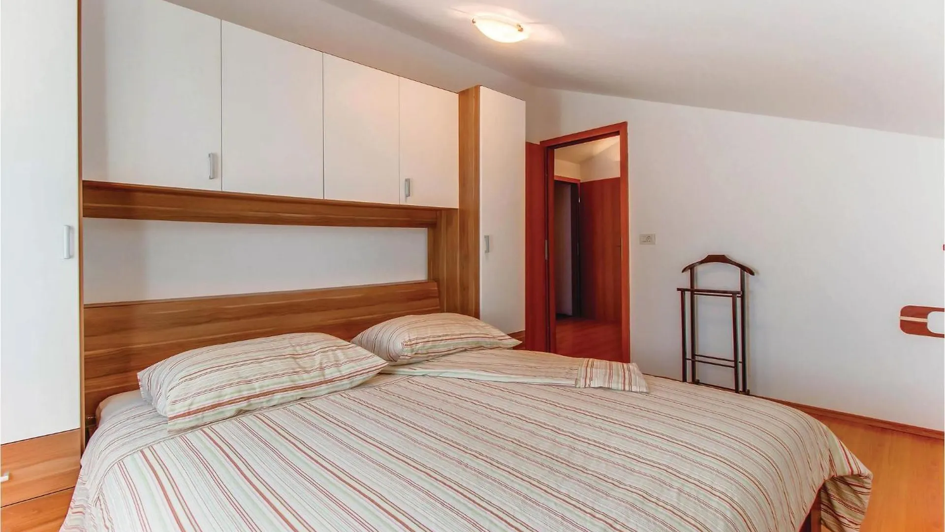 Сasa de vacaciones Nice Home In Dragozetici With House Sea View Croacia