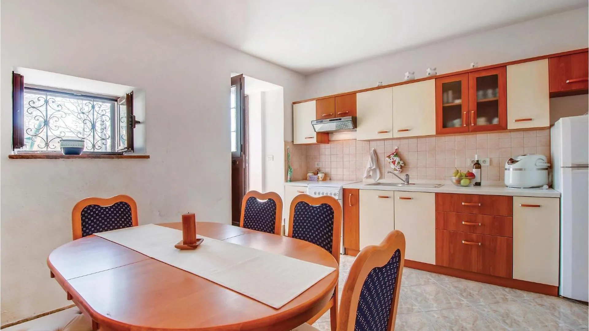 Сasa de vacaciones Nice Home In Dragozetici With House Sea View Croacia