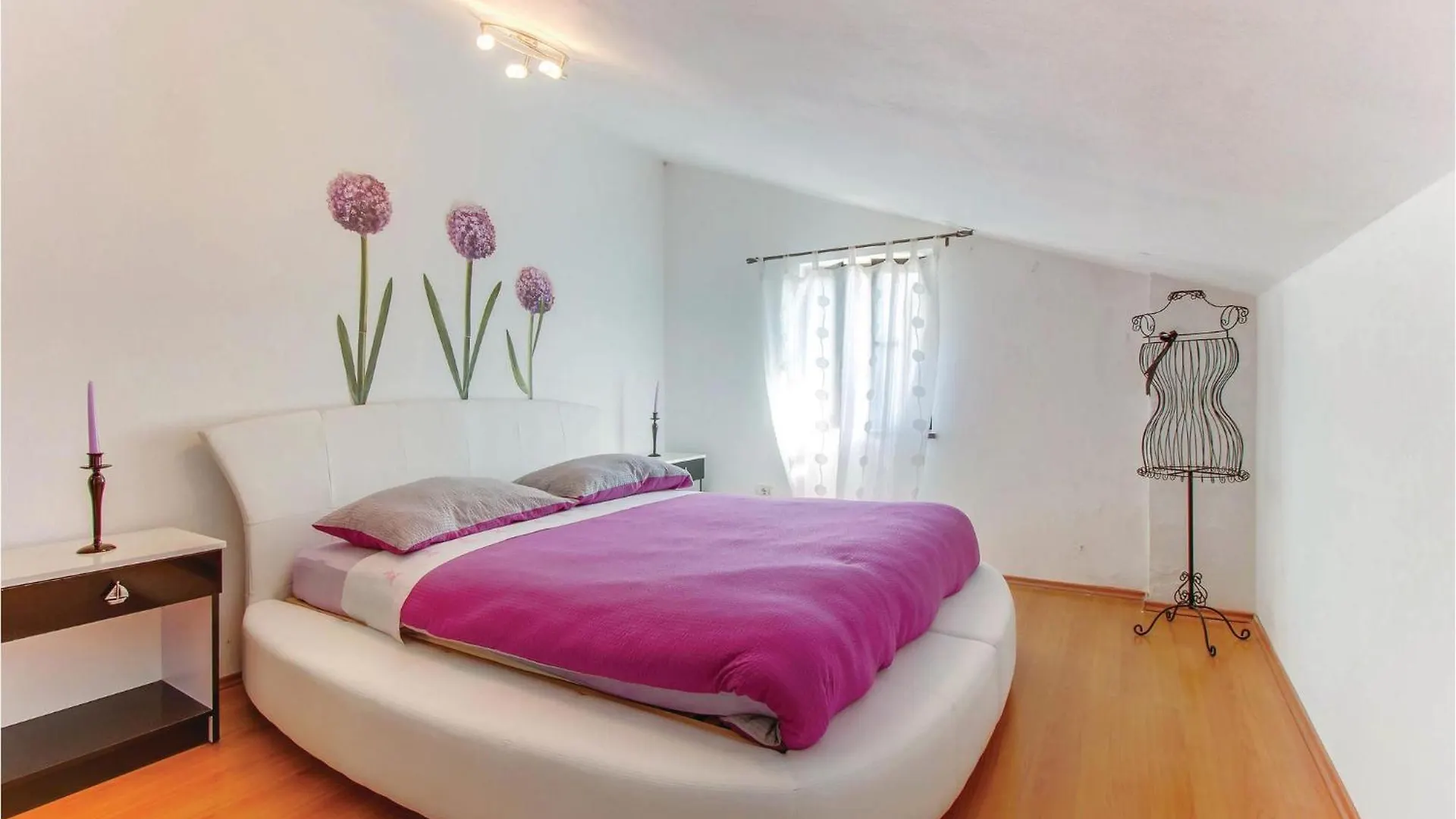 Nice Home In Dragozetici With House Sea View Сasa de vacaciones
